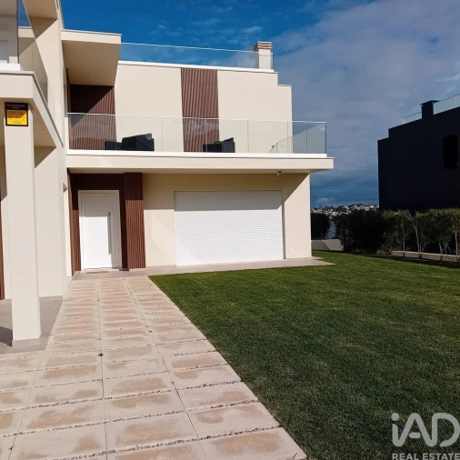 Moradia T4 para Venda em Vau Foto 23