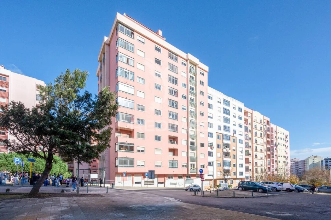 Apartamento T2 para Venda em Cacém e São Marcos Foto 2