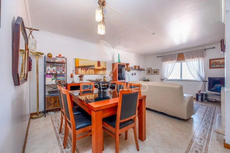 Apartamento T2 para Venda em Cacém e São Marcos Foto 17