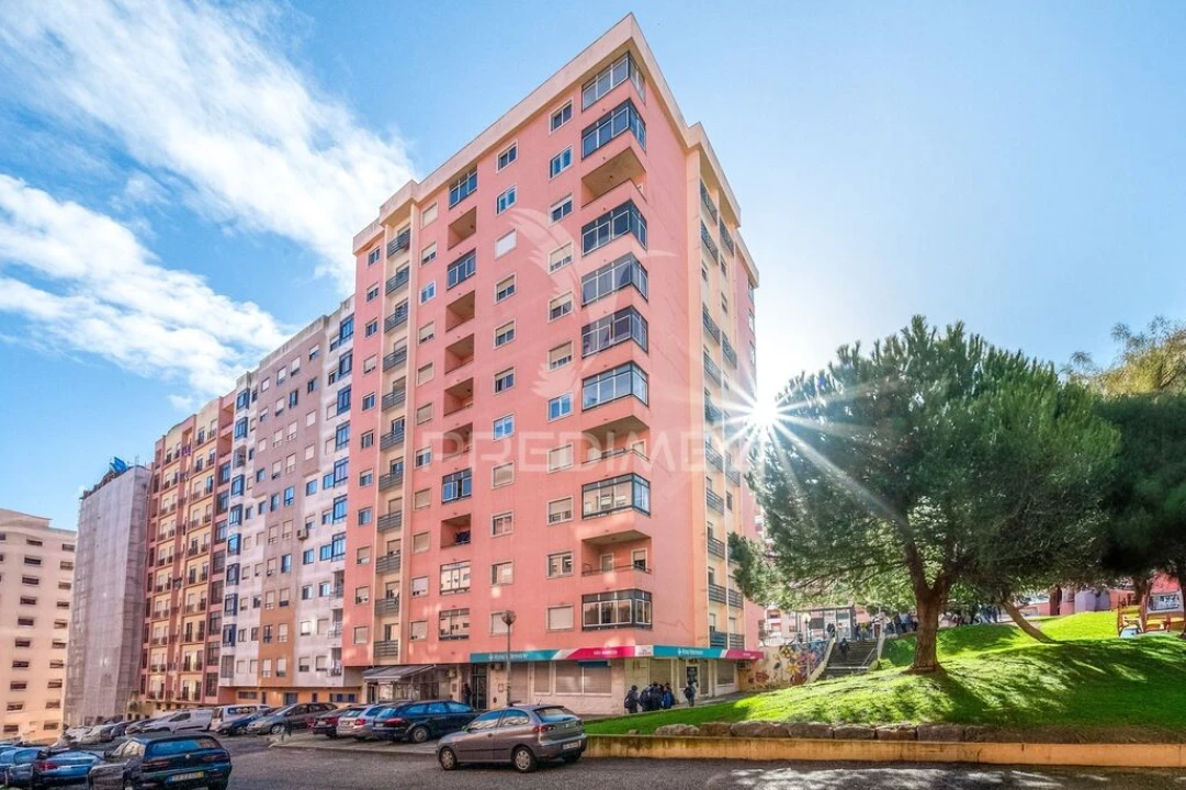 Apartamento T2 para Venda em Cacém e São Marcos Foto 1