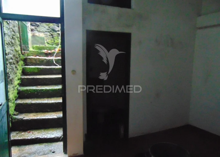 Moradia T3 para Venda em Abaças Foto 13