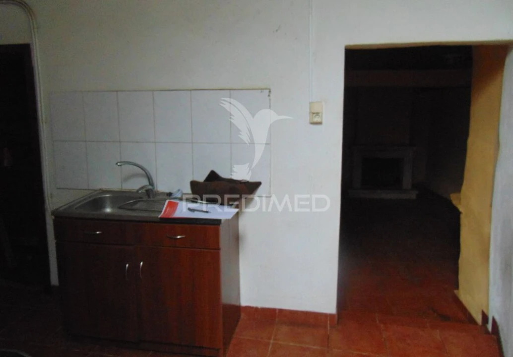 Moradia T3 para Venda em Abaças Foto 17