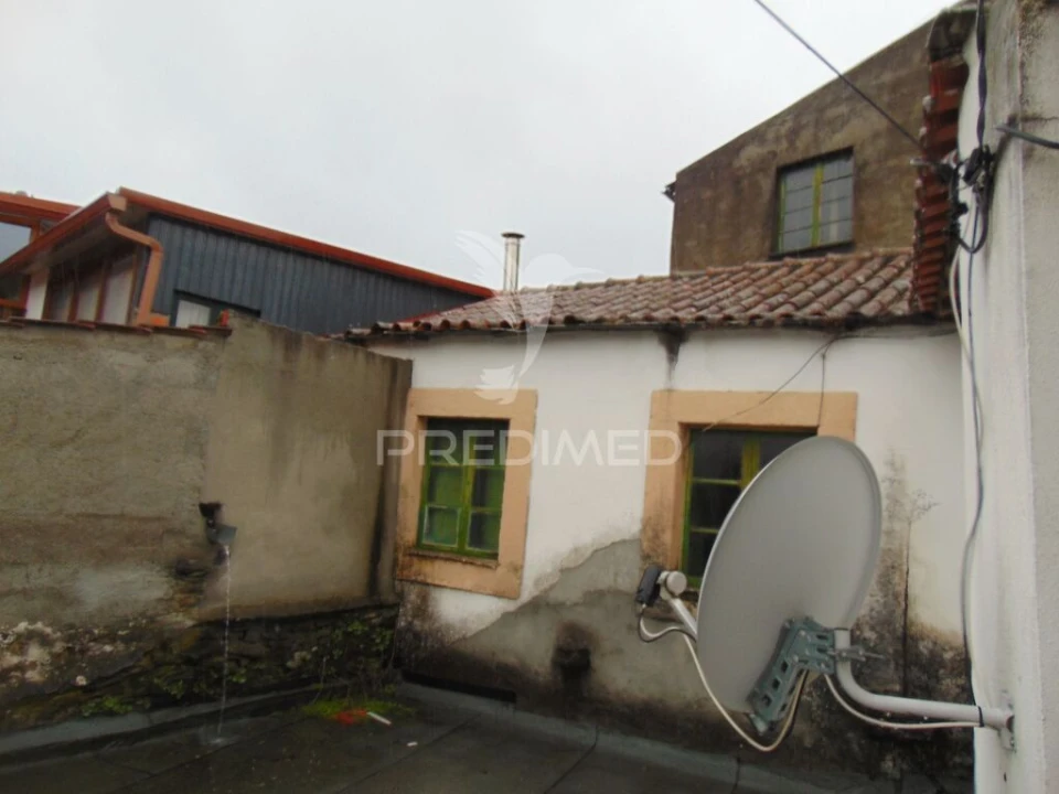 Moradia T3 para Venda em Abaças Foto 2