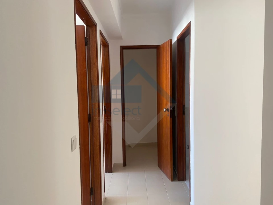 Apartamento T2 para Venda em Quarteira Foto 16