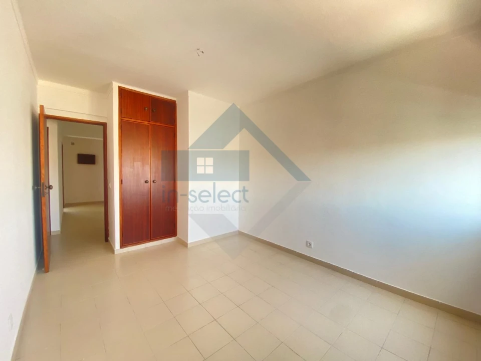 Apartamento T2 para Venda em Quarteira Foto 18