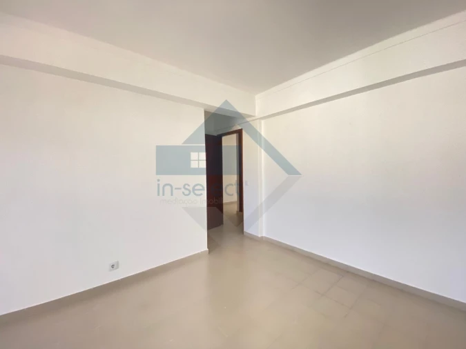 Apartamento T2 para Venda em Quarteira Foto 15