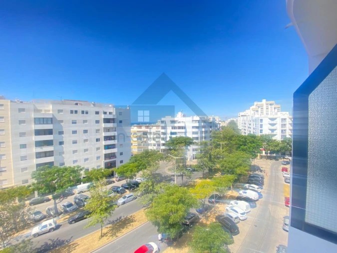 Apartamento T2 para Venda em Quarteira Foto 28