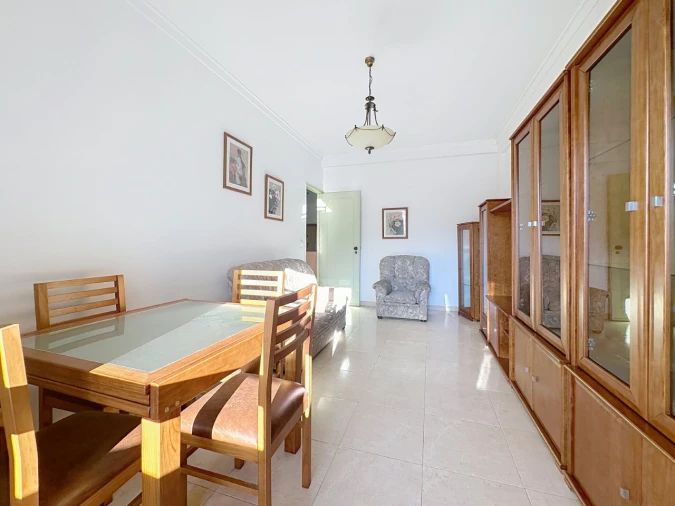 Apartamento T2 para Arrendamento em Águas Livres Foto 5