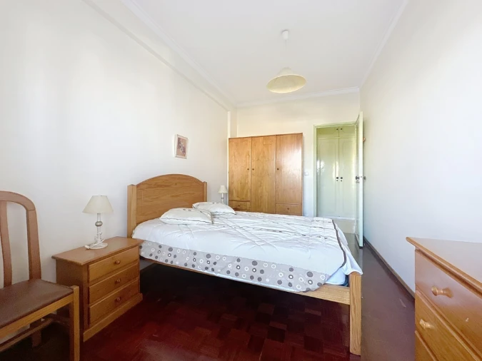 Apartamento T2 para Arrendamento em Águas Livres Foto 7