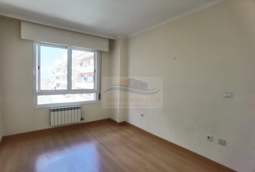 Apartamento T4 para Venda em Alhos Vedros Foto 12