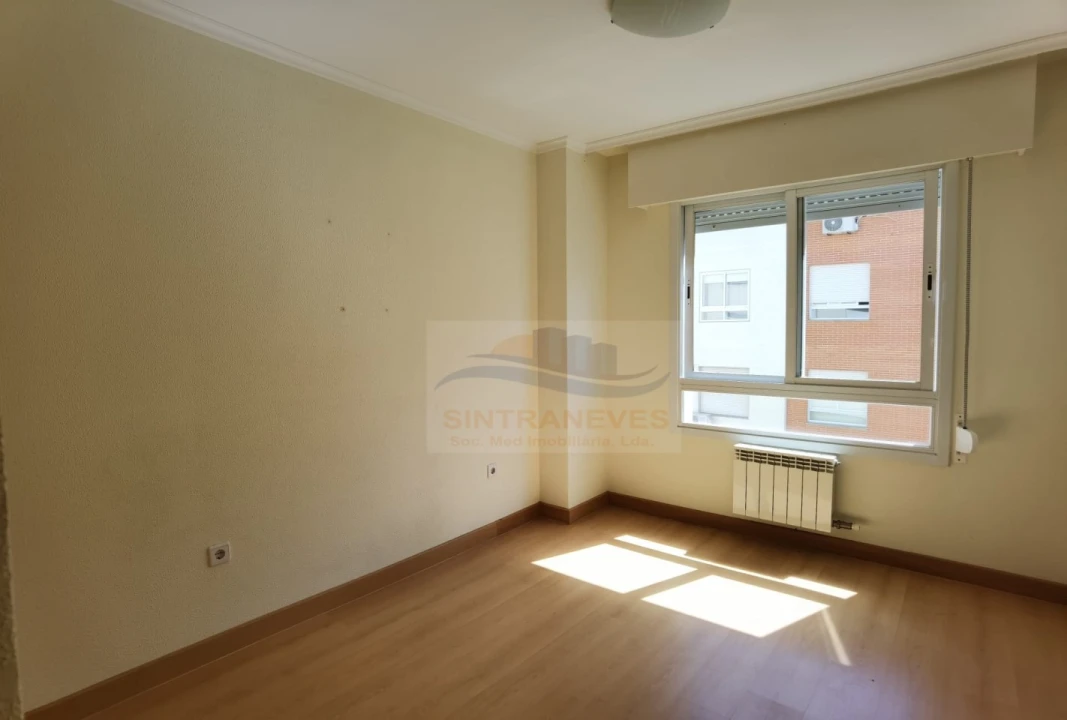 Apartamento T4 para Venda em Alhos Vedros Foto 14