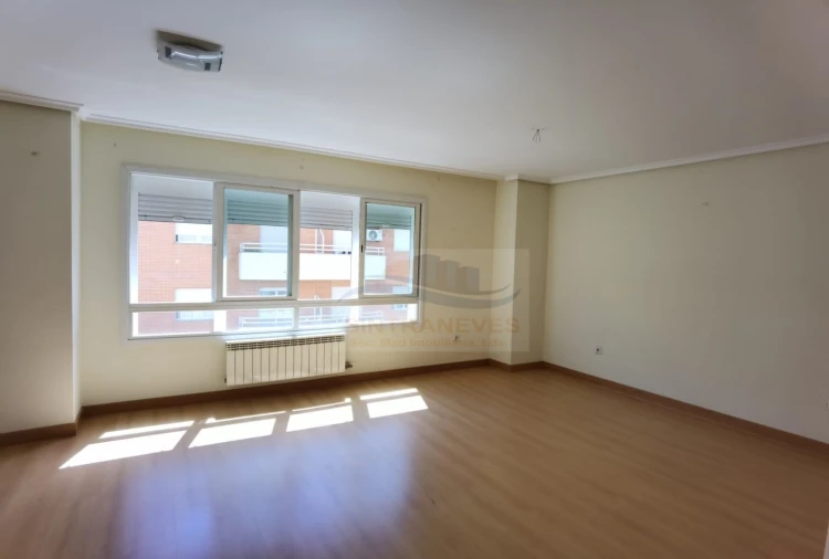 Apartamento T4 para Venda em Alhos Vedros Foto 5