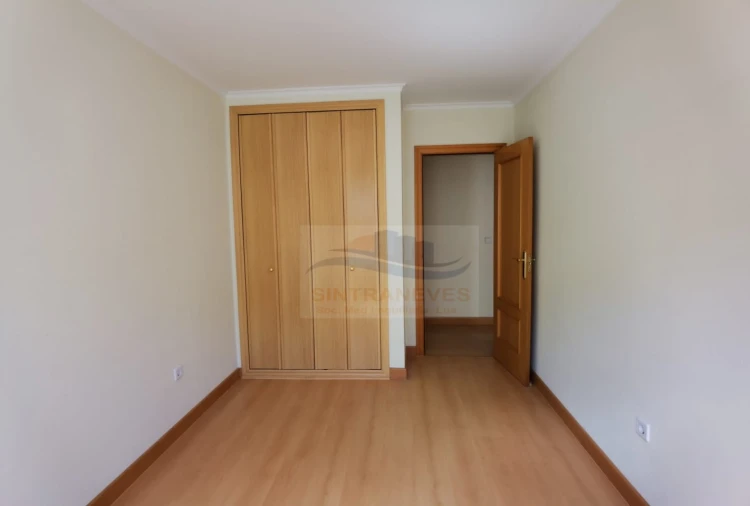 Apartamento T4 para Venda em Alhos Vedros Foto 15