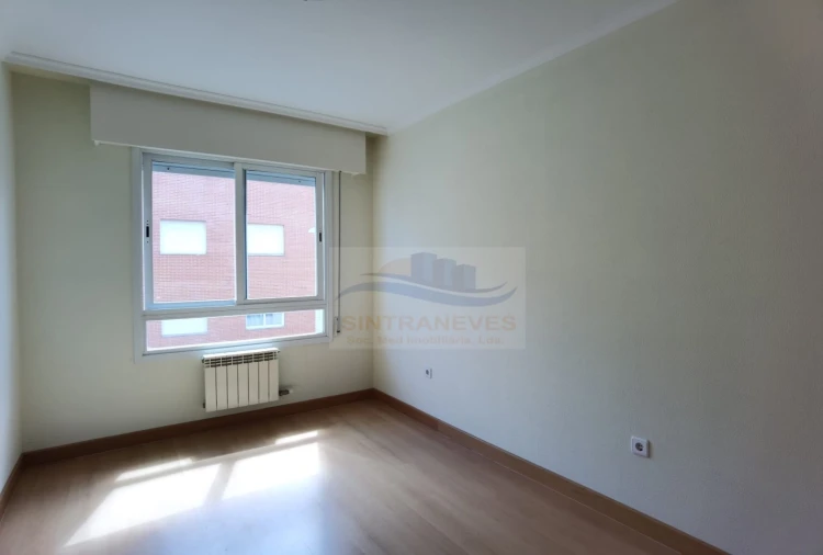 Apartamento T4 para Venda em Alhos Vedros Foto 16