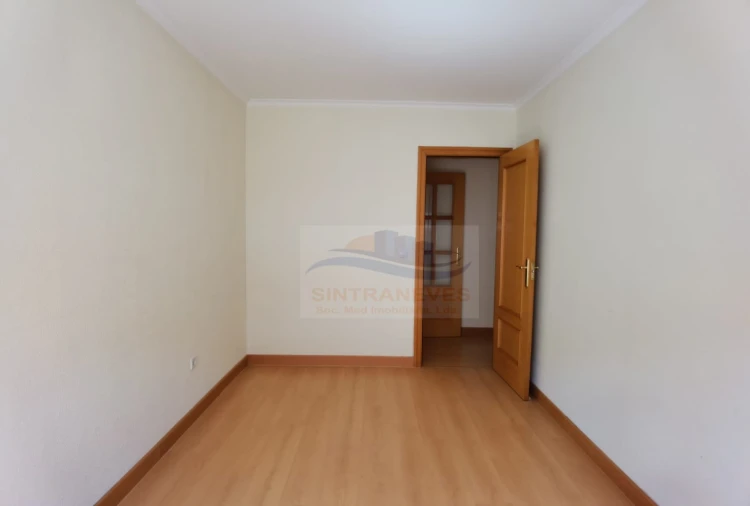 Apartamento T4 para Venda em Alhos Vedros Foto 17