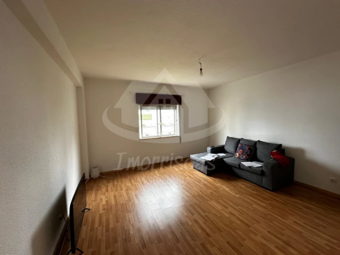 Apartamento T2 para Venda em Póvoa de Santa Iria e Forte da Casa Foto 2