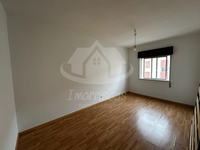 Apartamento T2 para Venda em Póvoa de Santa Iria e Forte da Casa Foto 10