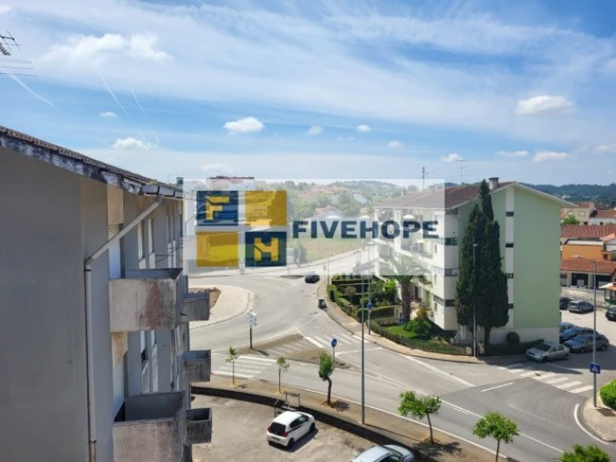 Apartamento T3 para Venda em Santa Clara e Castelo Viegas Foto 1