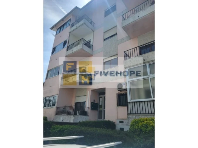 Apartamento T3 para Venda em Santa Clara e Castelo Viegas Foto 2