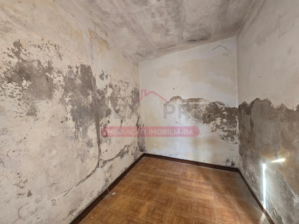 Moradia T3 para Venda em Vacariça Foto 5