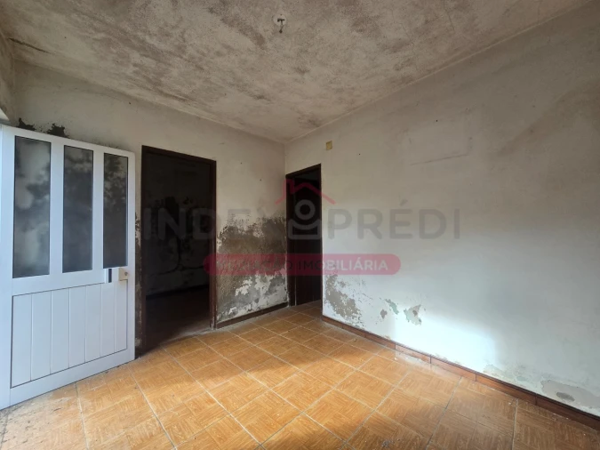 Moradia T3 para Venda em Vacariça Foto 4