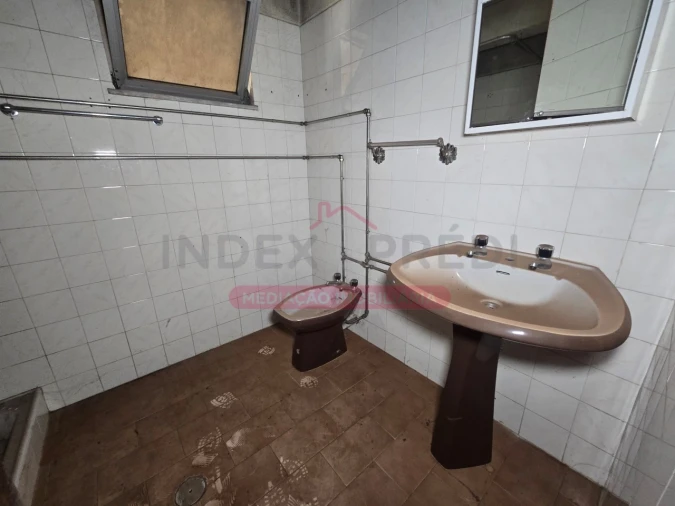 Moradia T3 para Venda em Vacariça Foto 26