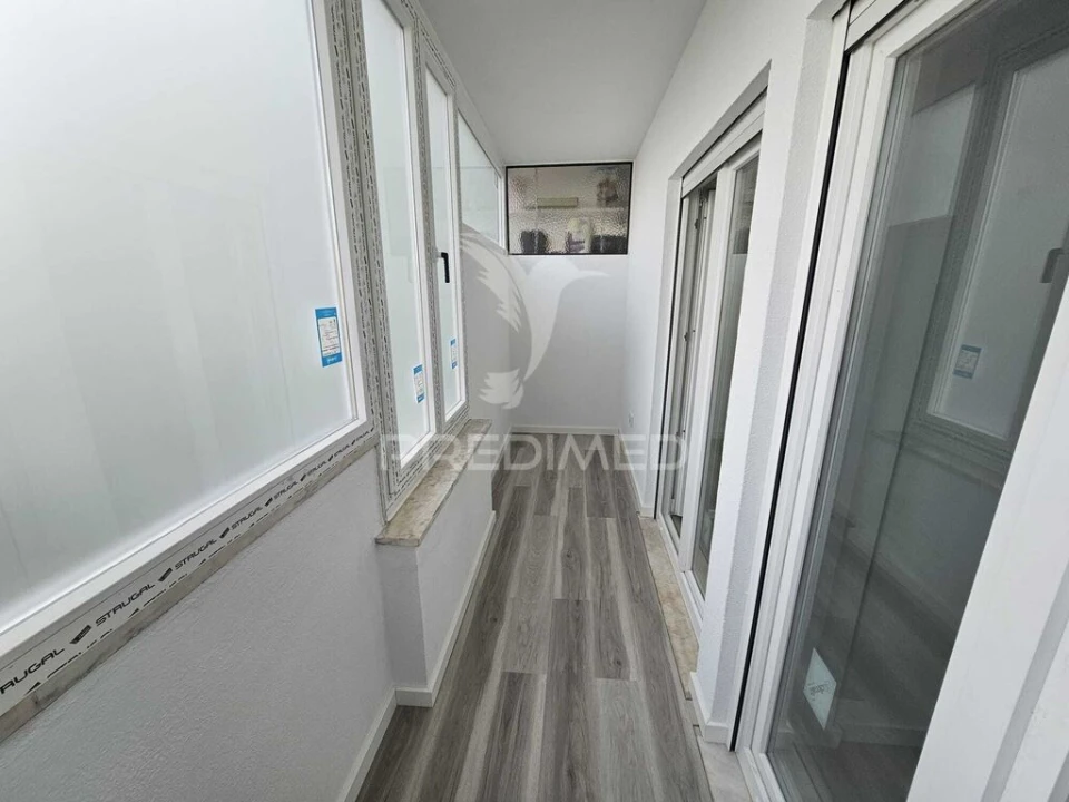 Apartamento T2 para Venda em Costa da Caparica Foto 5