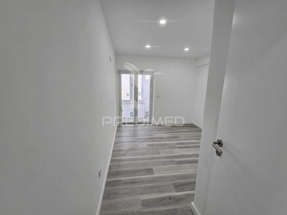 Apartamento T2 para Venda em Costa da Caparica Foto 11