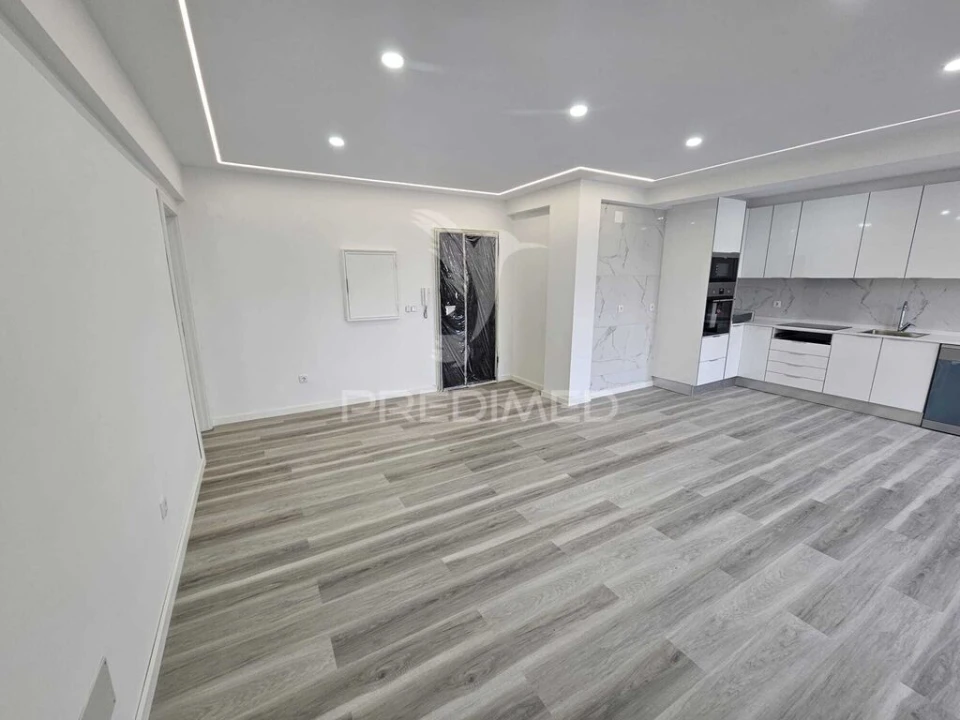 Apartamento T2 para Venda em Costa da Caparica Foto 1