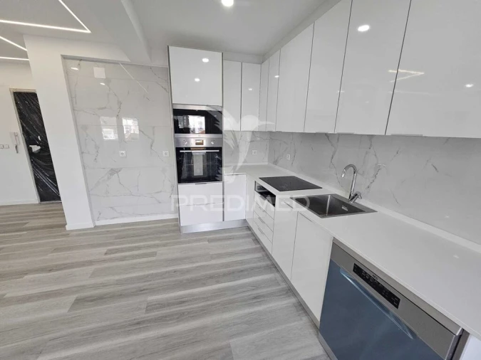 Apartamento T2 para Venda em Costa da Caparica Foto 4