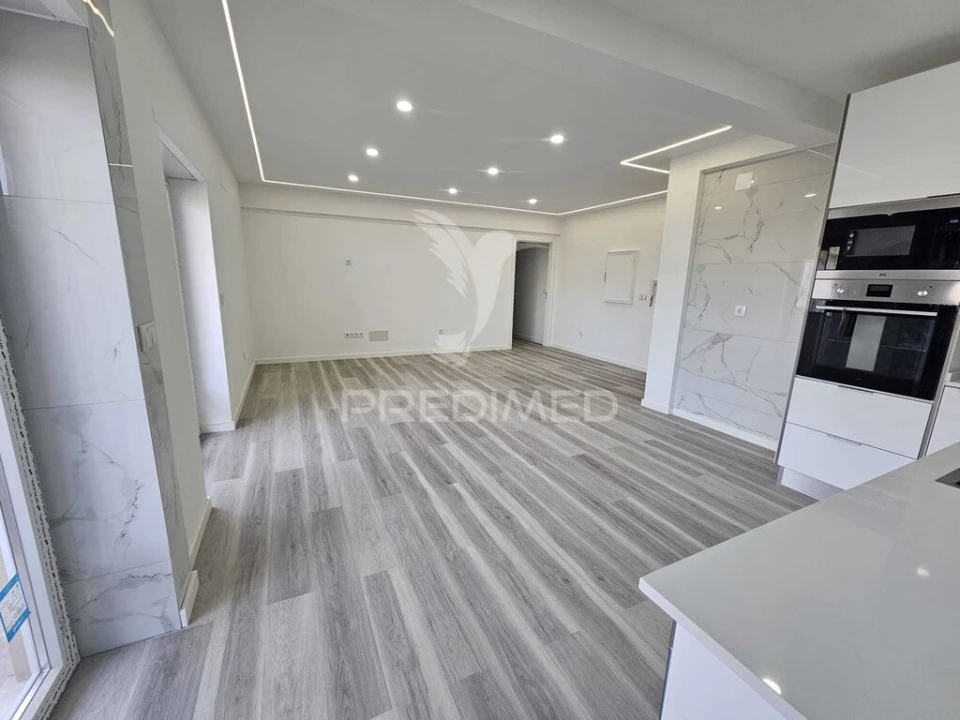 Apartamento T2 para Venda em Costa da Caparica Foto 13