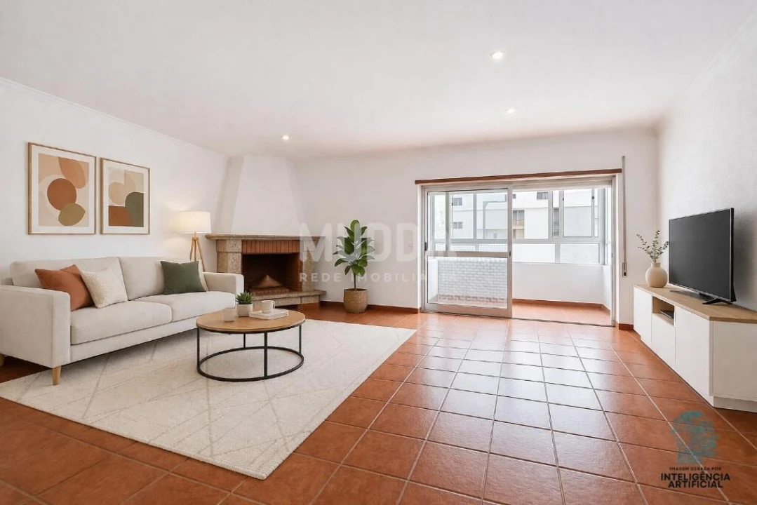 Apartamento T3 para Venda em Sé, Santa Maria e Meixedo Foto 2