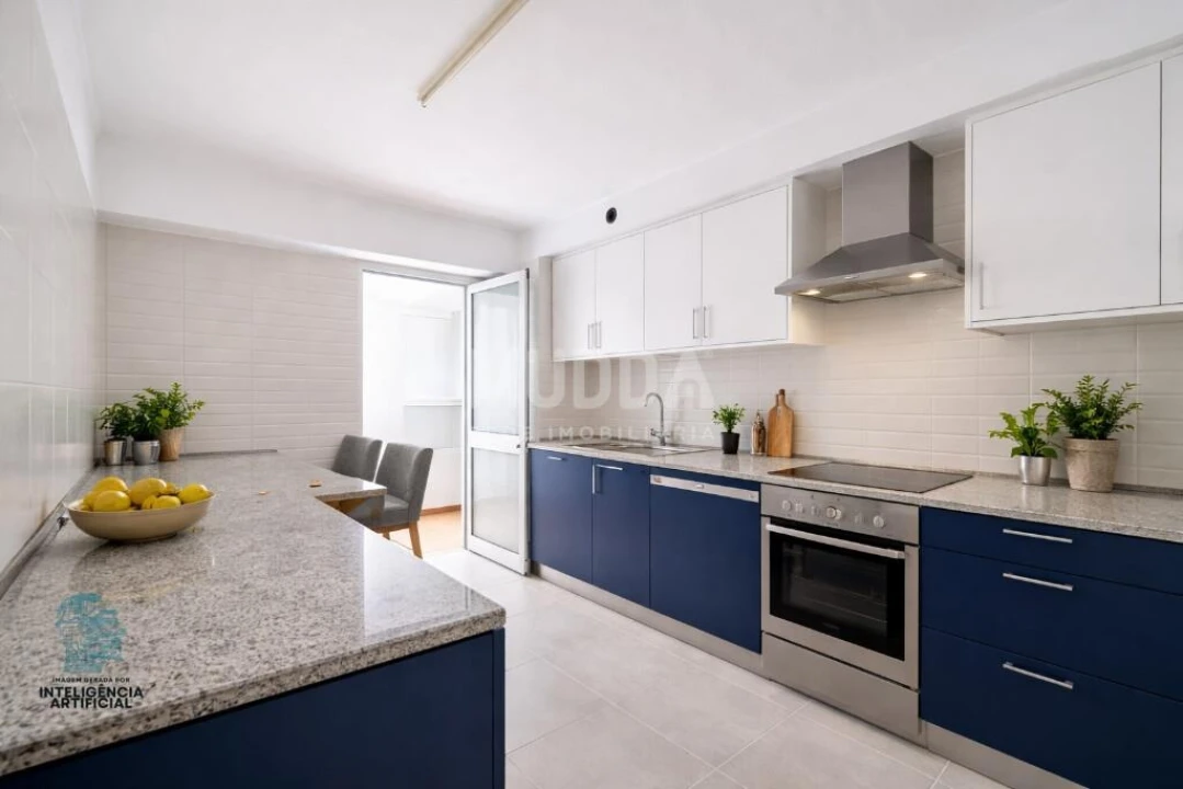 Apartamento T3 para Venda em Sé, Santa Maria e Meixedo Foto 4