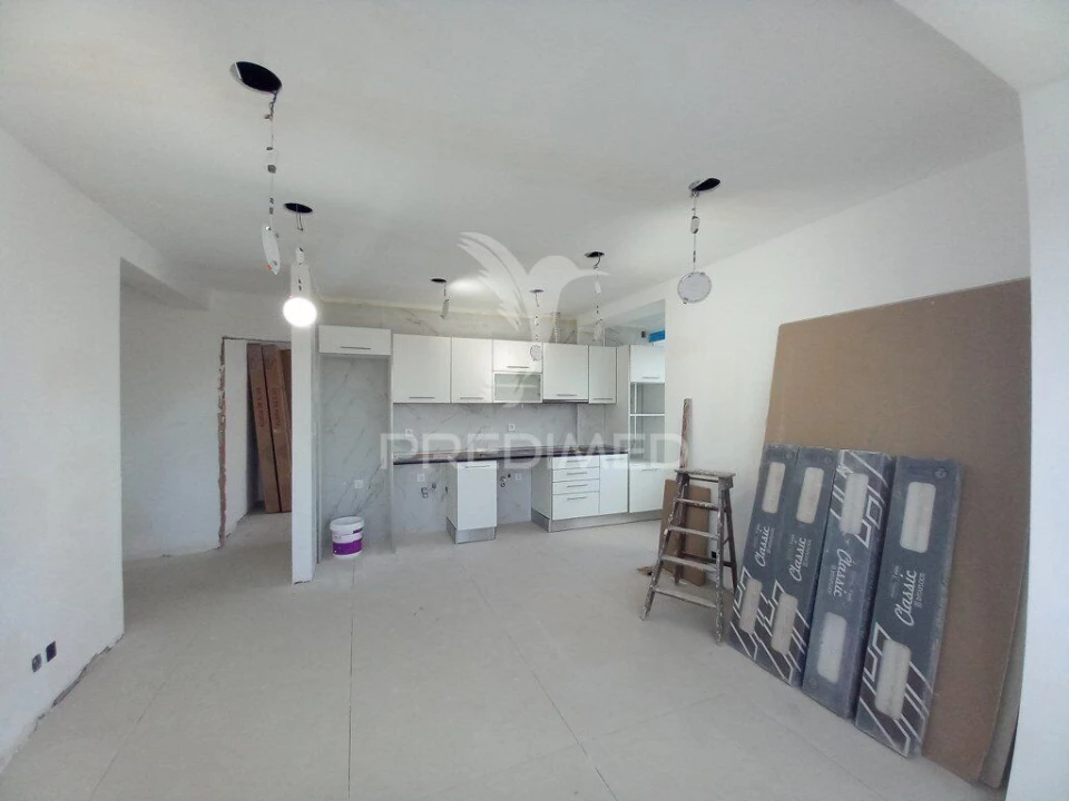 Apartamento T4 para Venda em Laranjeiro e Feijó Foto 5