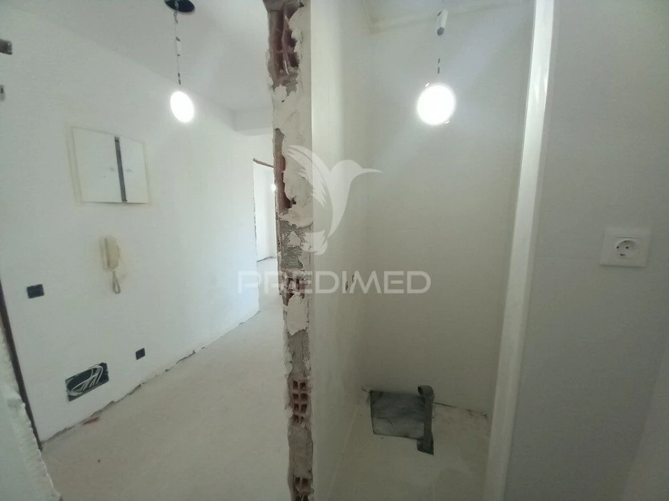 Apartamento T4 para Venda em Laranjeiro e Feijó Foto 17