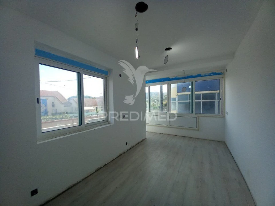 Apartamento T4 para Venda em Laranjeiro e Feijó Foto 19