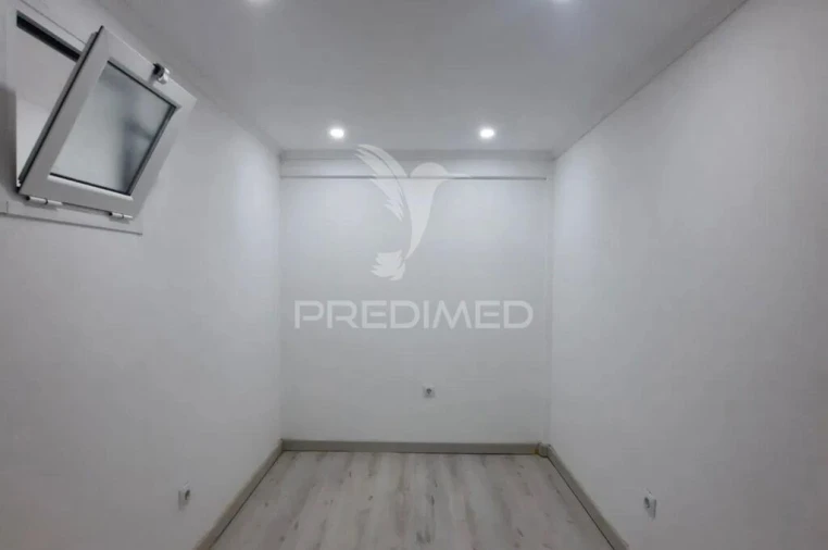 Apartamento T1 para Venda em Corroios Foto 11