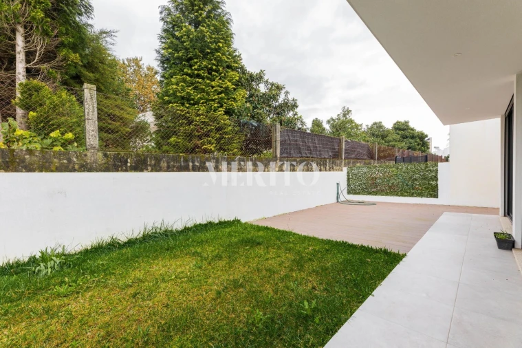 Moradia T3 para Venda em Manhente Foto 21