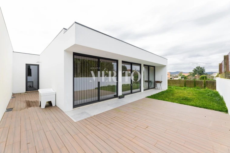 Moradia T3 para Venda em Manhente