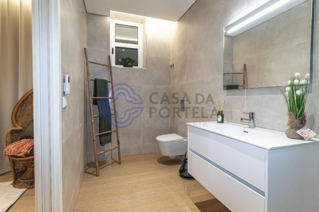 Apartamento T2 para Venda em Freamunde Foto 46