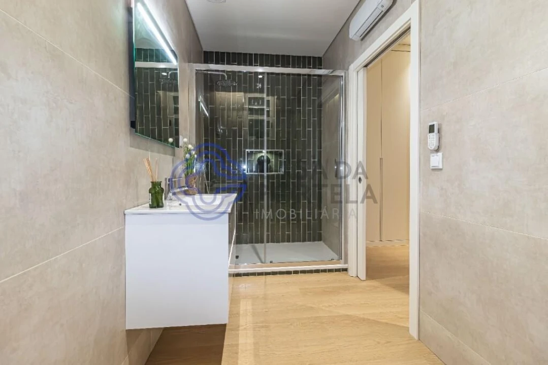 Apartamento T2 para Venda em Freamunde Foto 41