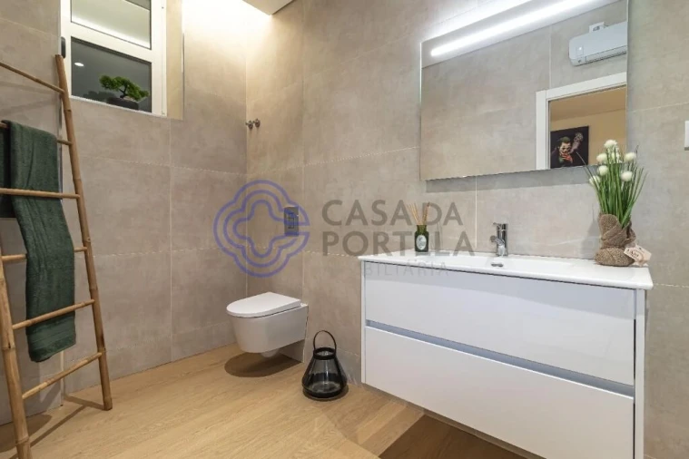 Apartamento T2 para Venda em Freamunde Foto 47