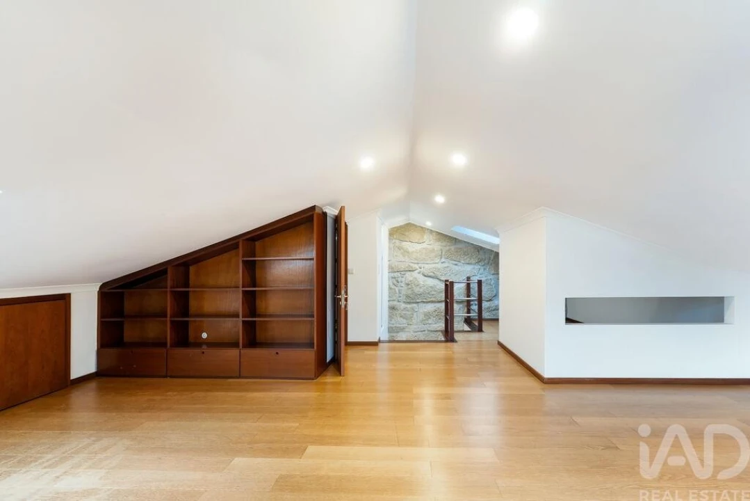 Moradia T6 para Venda em São Mamede de Infesta e Senhora da Hora Foto 18