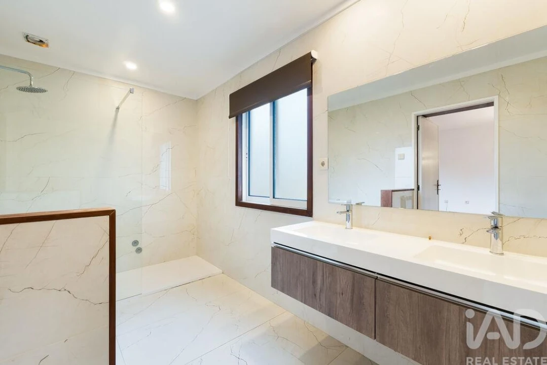 Moradia T6 para Venda em São Mamede de Infesta e Senhora da Hora Foto 15