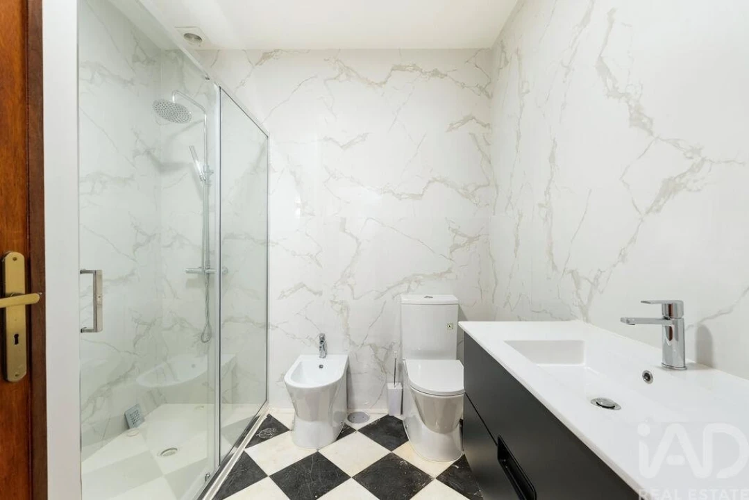 Moradia T6 para Venda em São Mamede de Infesta e Senhora da Hora Foto 12