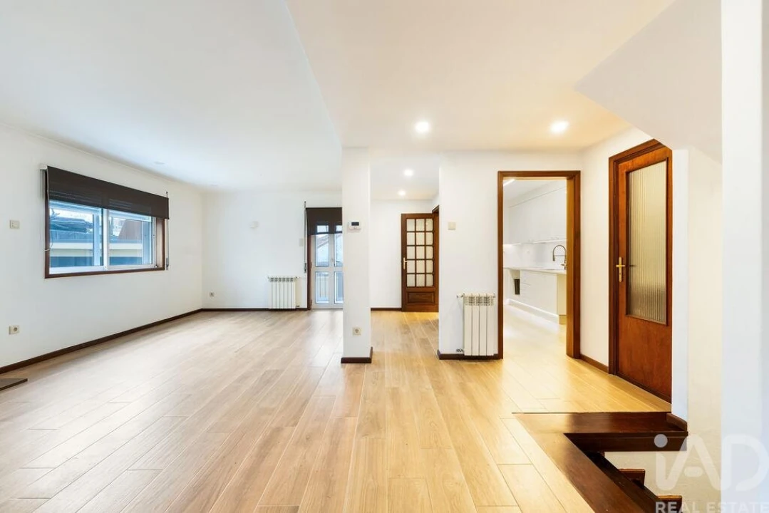 Moradia T6 para Venda em São Mamede de Infesta e Senhora da Hora Foto 5