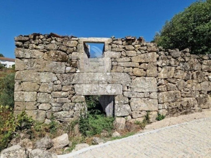 Quinta T2 para Venda em Oliveira do Douro Foto 4