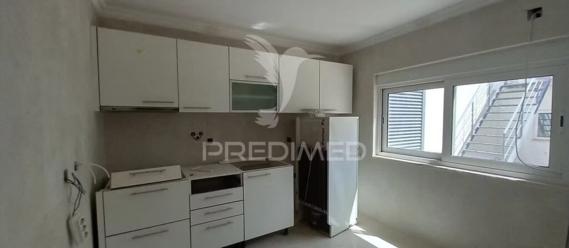 Moradia T5 para Venda em Amora Foto 1