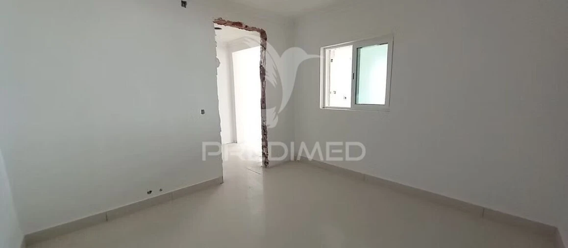 Moradia T5 para Venda em Amora Foto 3