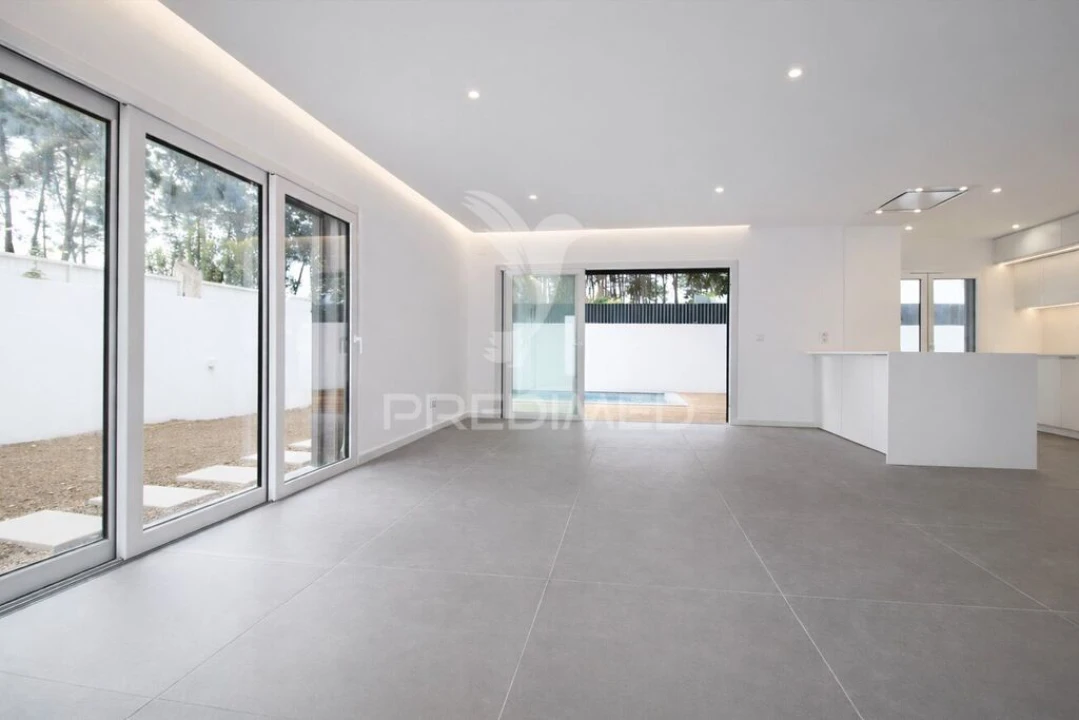 Moradia T3 para Venda em Charneca de Caparica e Sobreda Foto 5